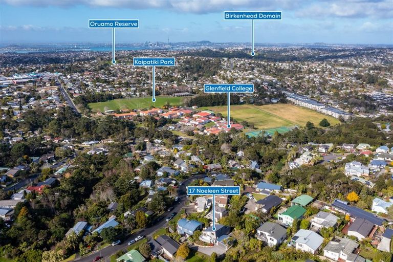 Photo of property in 17 Noeleen Street, Glenfield, Auckland, 0629