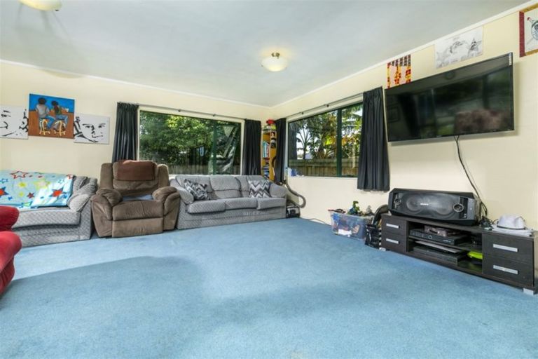 Photo of property in 704a Te Atatu Road, Te Atatu Peninsula, Auckland, 0610