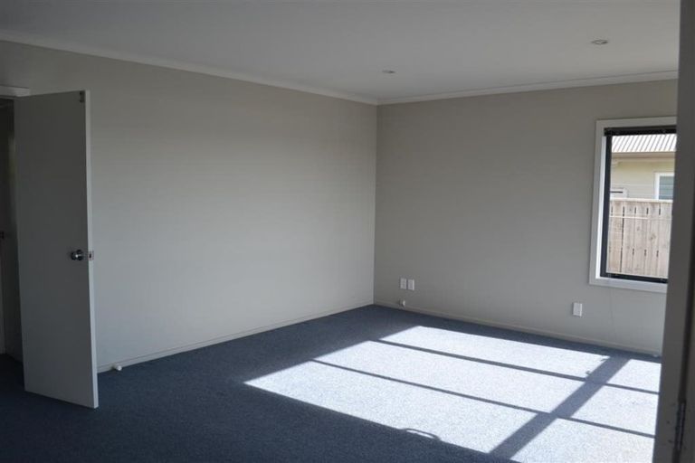 Photo of property in 7 Greenstone Place, Aotea, Porirua, 5024
