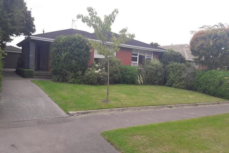 Photo of property in 22 Birkenhead Street, Avonhead, Christchurch, 8042