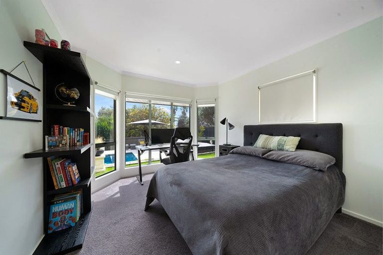 Photo of property in 61 Alec Craig Way, Gulf Harbour, Whangaparaoa, 0930