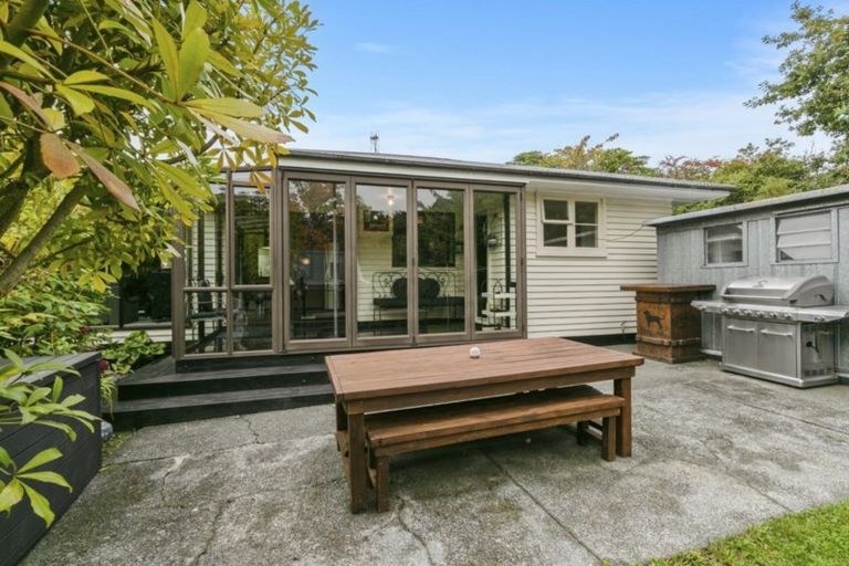 Photo of property in 14 Lees Grove, Wainuiomata, Lower Hutt, 5014