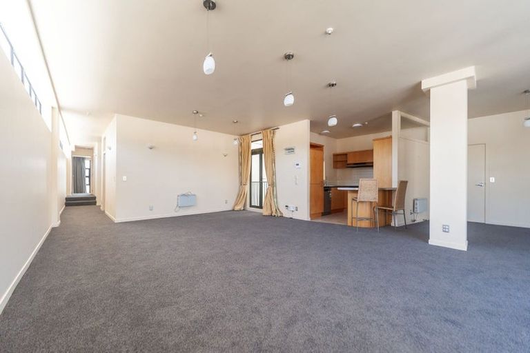 Photo of property in Endeavour Apartments, 125u8 Thorndon Quay, Pipitea, Wellington, 6011