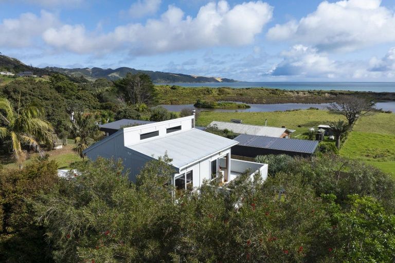 Photo of property in 16 Tui Street, Ahipara, Kaitaia, 0481
