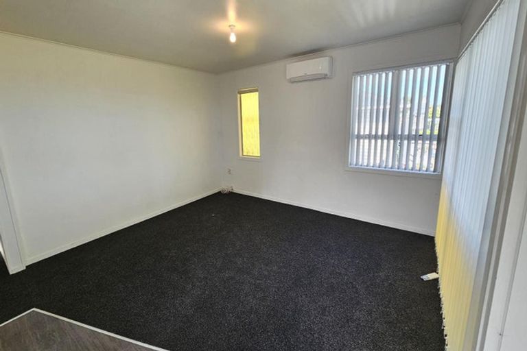 Photo of property in 21 Battiscombe Terrace, Waitara, 4320