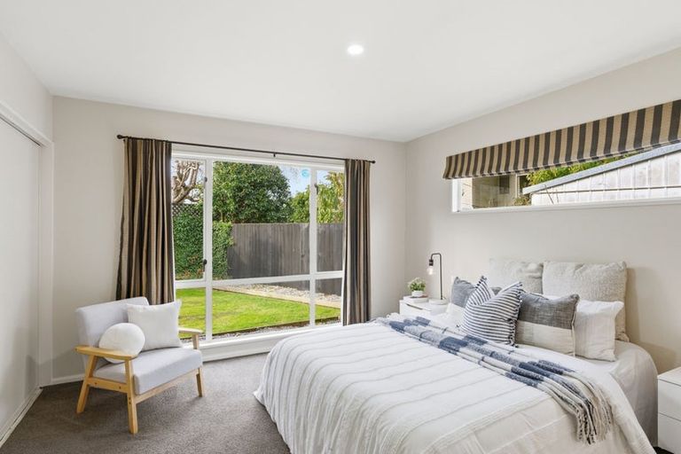 Photo of property in 14 Harlech Mews, Avonhead, Christchurch, 8042
