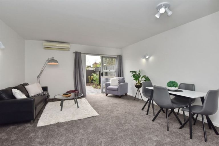 Photo of property in 2/17 Geraldine Street, Edgeware, Christchurch, 8013