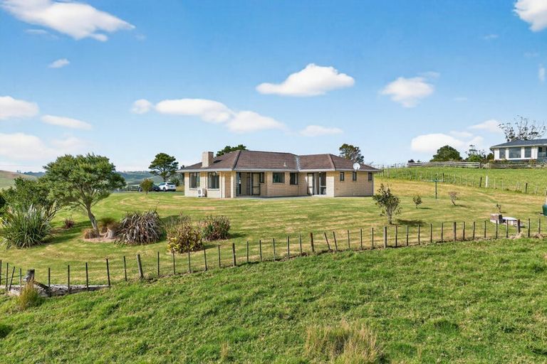 Photo of property in 667 Pahi Road, Pahi, Paparoa, 0571