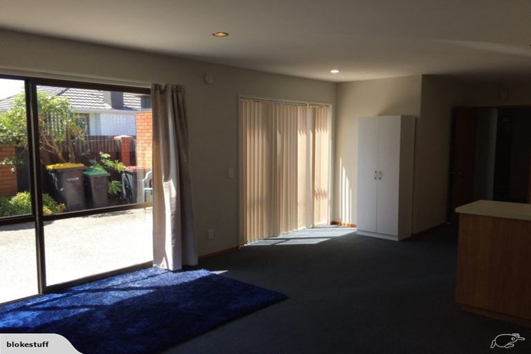 Photo of property in 8 Angela Street, Upper Riccarton, Christchurch, 8041