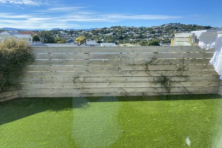 Photo of property in 11/104 Maupuia Road, Maupuia, Wellington, 6022