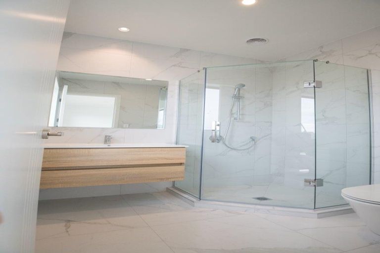 Photo of property in 42 Taikura Avenue, Red Beach, 0932