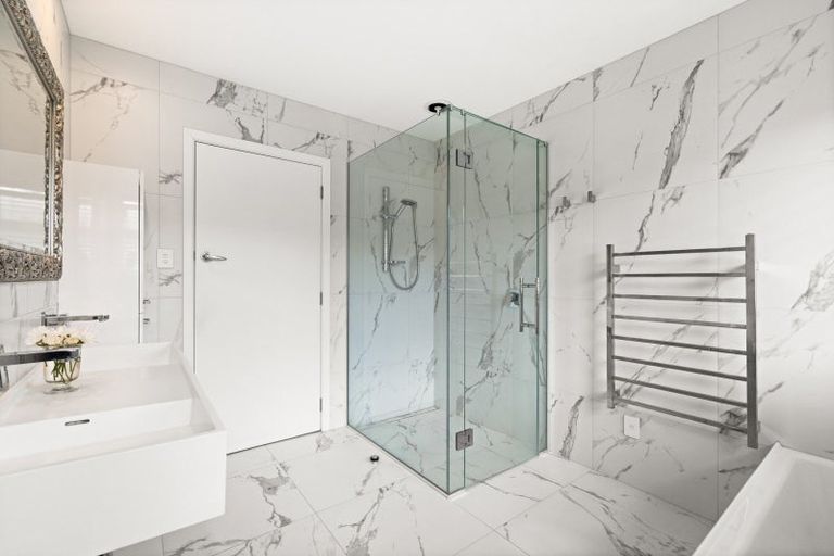 Photo of property in 17 Brookvale Road, Havelock North, 4130