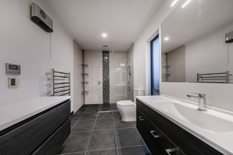 Photo of property in 5 Nancy Lane, Wanaka, 9305