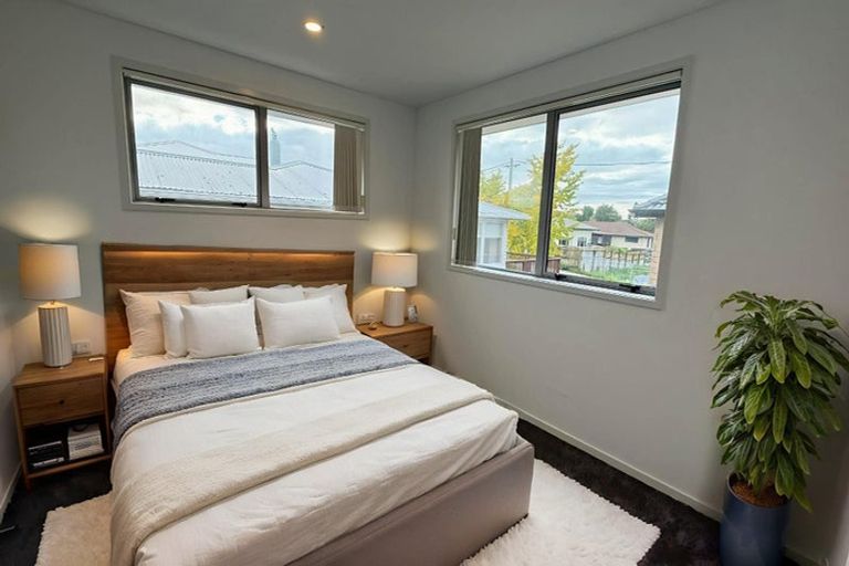 Photo of property in 47b Lynwood Road, New Lynn, Auckland, 0600