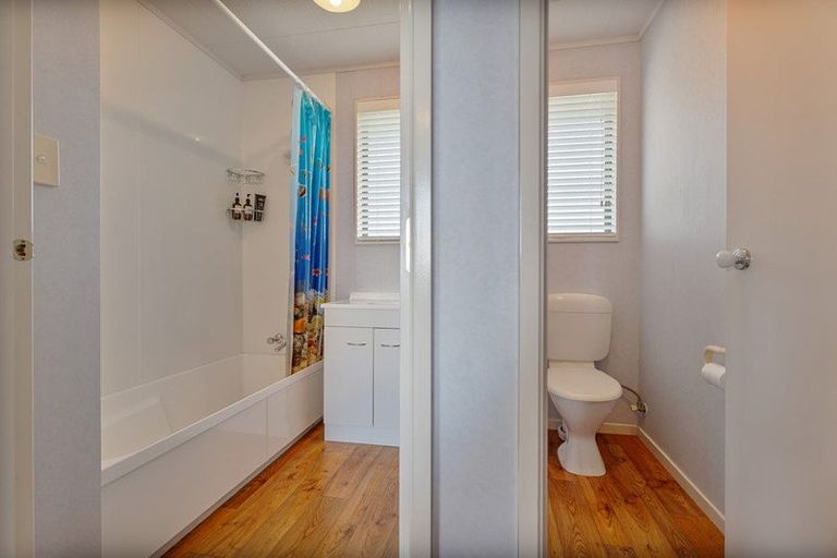 Photo of property in 11 Hawk Hill Crescent, Cooks Beach, Whitianga, 3591