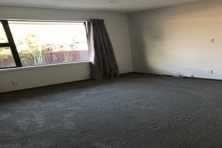 Photo of property in 5 Rhyl Place, Bryndwr, Christchurch, 8053