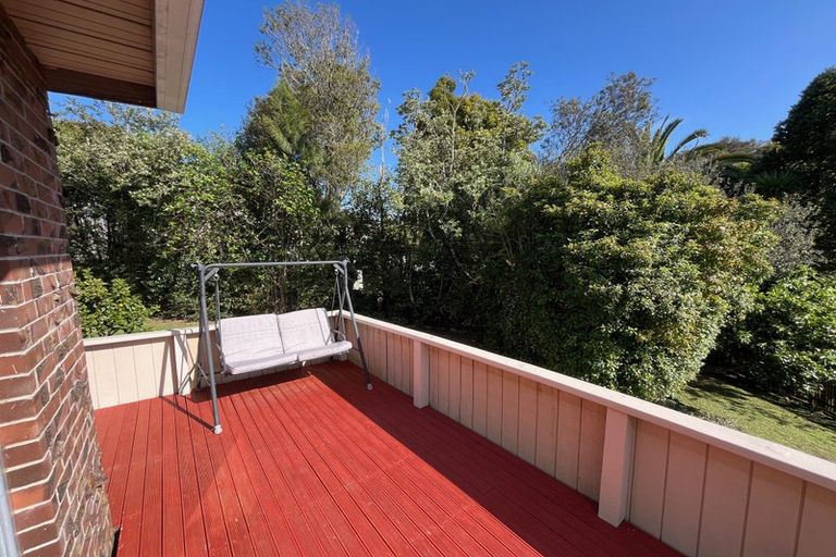 Photo of property in 6 Nea Place, Hillcrest, Auckland, 0627