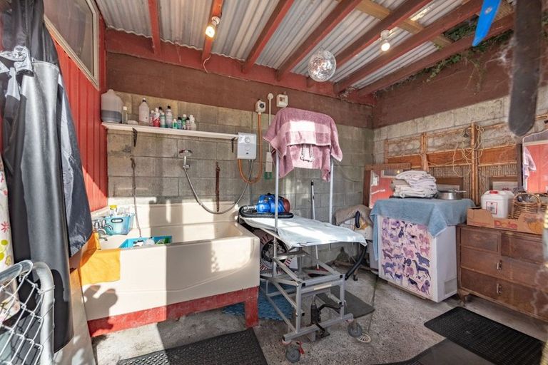 Photo of property in 31 Fraser Street, Wainuiomata, Lower Hutt, 5014