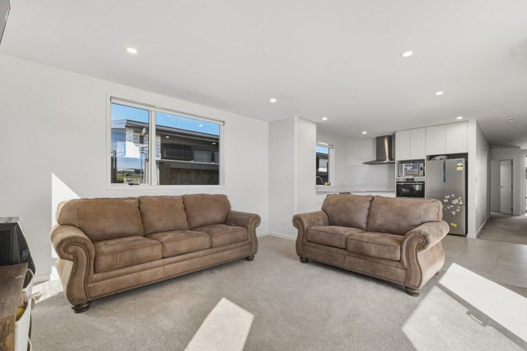 Photo of property in 8 Tauhinu Place, Papamoa, 3118