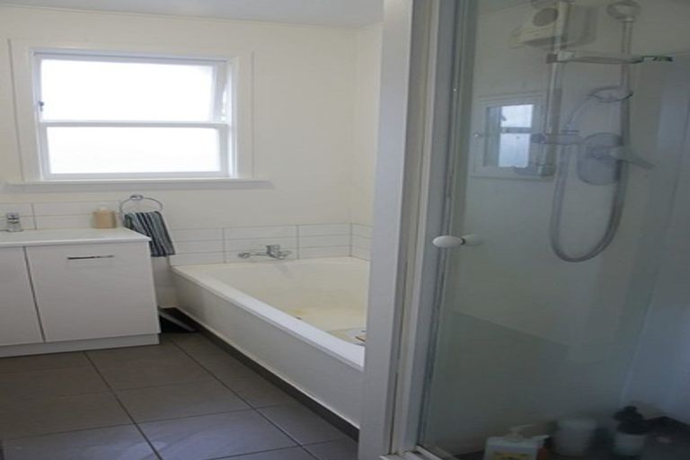 Photo of property in 68 Staveley Street, Avonhead, Christchurch, 8042