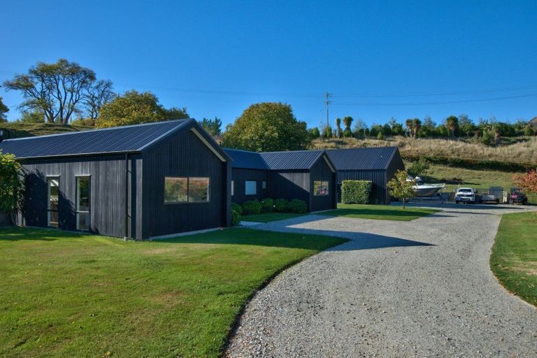 Photo of property in 46 Quarry Place, Lake Hayes, Queenstown, 9304