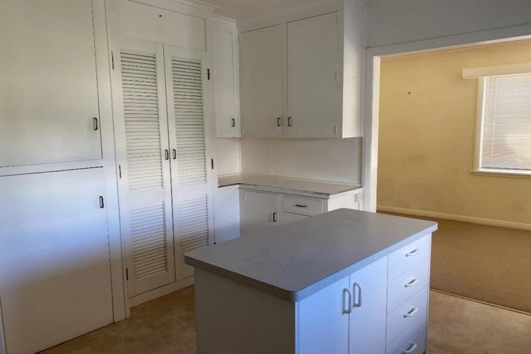 Photo of property in 42 Charles Street, Westshore, Napier, 4110