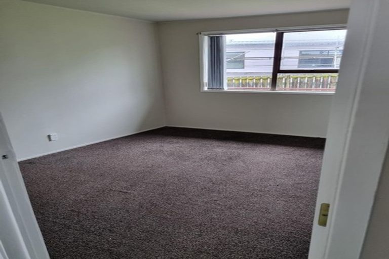 Photo of property in 35 Darnell Crescent, Clover Park, Auckland, 2019