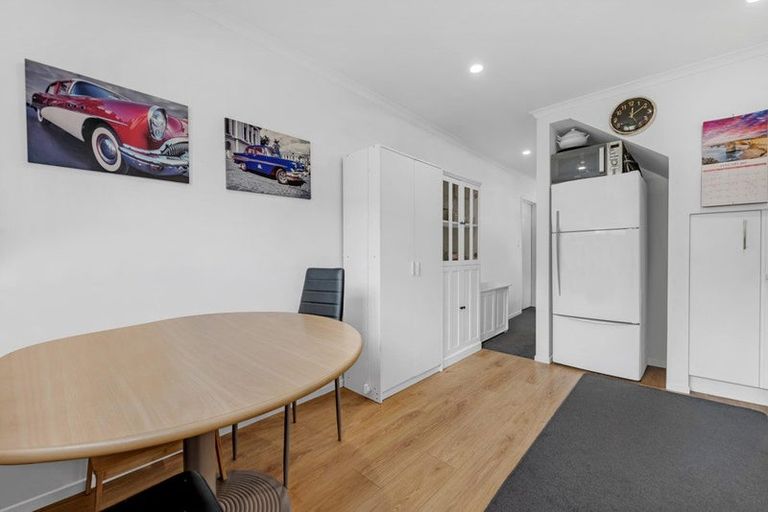 Photo of property in 12 Pangu Way, Mangere, Auckland, 2022