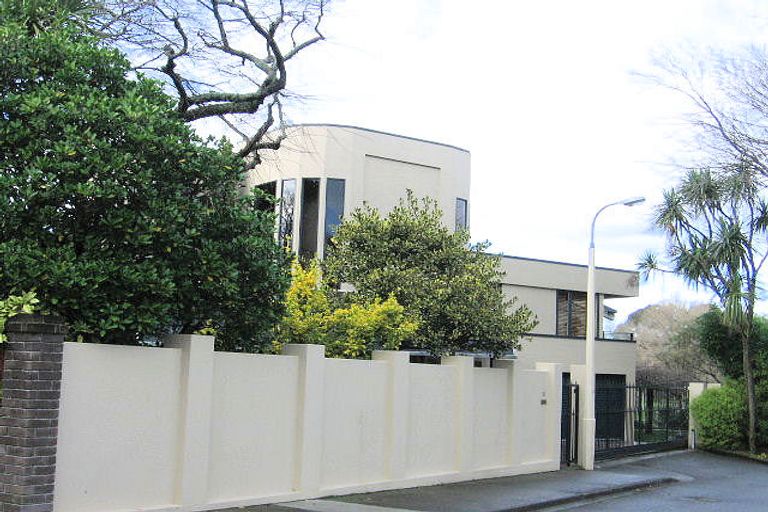 Photo of property in 10 Caccia Birch Lane, Hokowhitu, Palmerston North, 4410