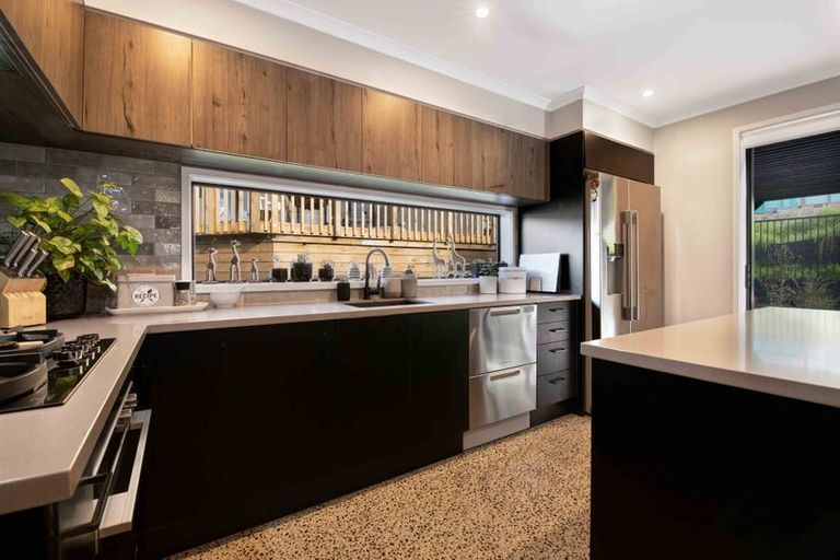 Photo of property in 16 Urumaraki Avenue, Helensville, 0800