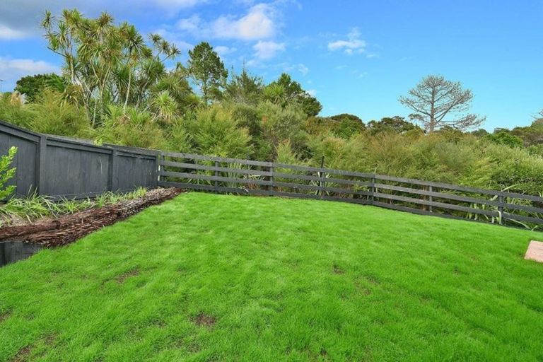 Photo of property in 9 Pheasant Close, Stanmore Bay, Whangaparaoa, 0932
