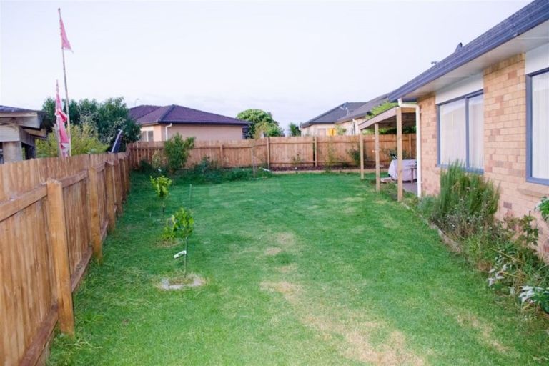 Photo of property in 8 Sid Place, Mangere, Auckland, 2022