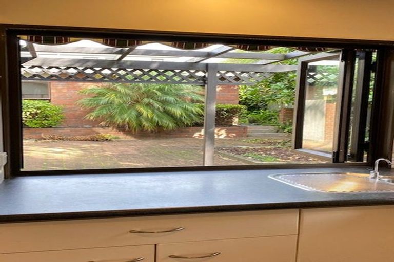 Photo of property in 2b Braemar Road, Castor Bay, Auckland, 0620