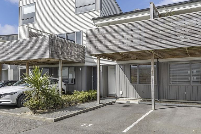 Photo of property in 17/31u Princess Terrace, Newtown, Wellington, 6021