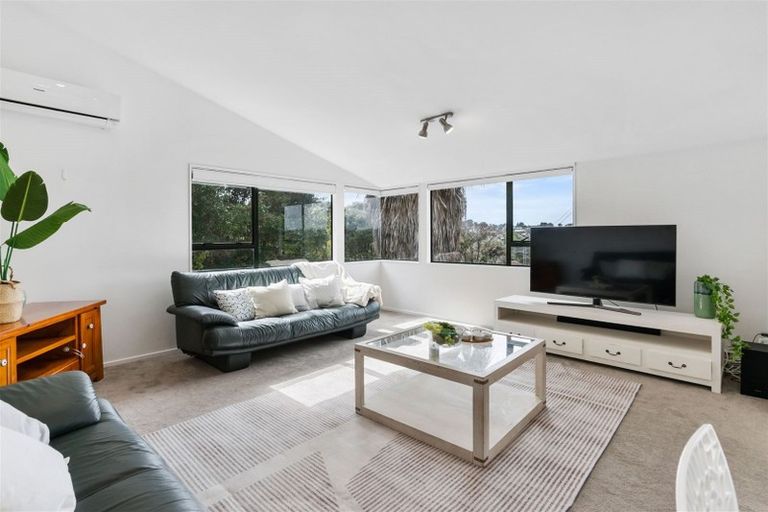 Photo of property in 2/26 Noeleen Street, Glenfield, Auckland, 0629