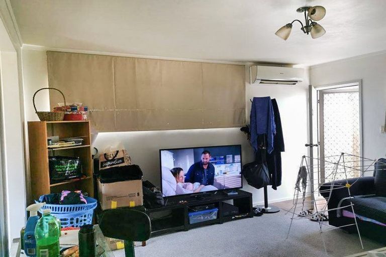 Photo of property in 3/9 Fuchsia Place, Birkdale, Auckland, 0626