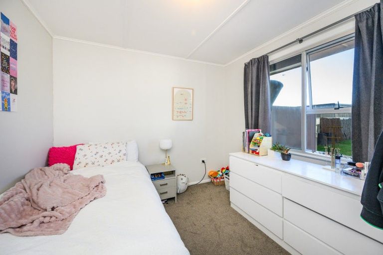 Photo of property in 7 Tararua Terrace, Cloverlea, Palmerston North, 4412