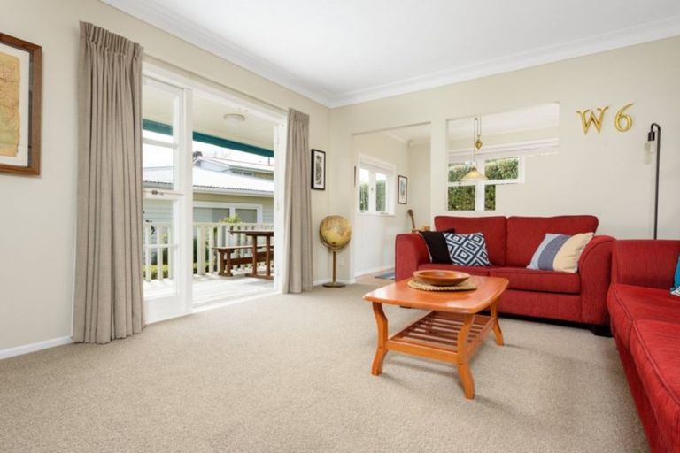 Photo of property in 212 Ngatai Road, Otumoetai, Tauranga, 3110