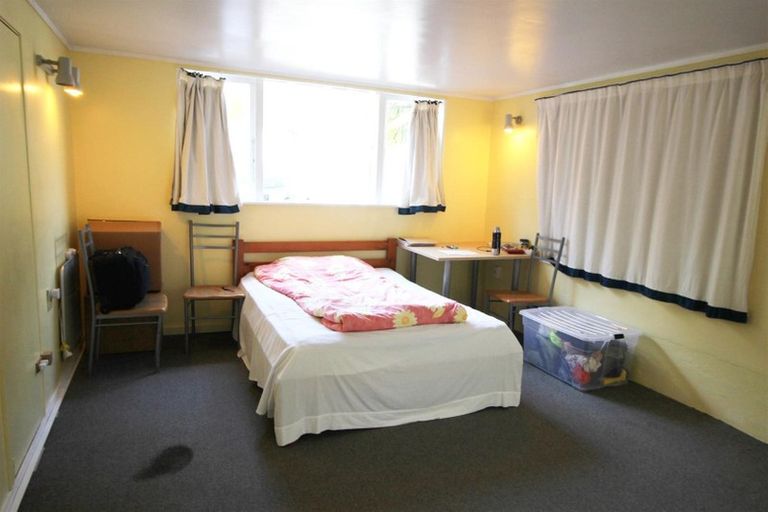 Photo of property in 17 Rimutaka Place, Titirangi, Auckland, 0604