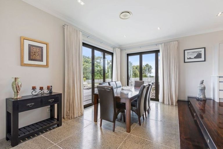 Photo of property in 35 Holdens Road, Henderson, Auckland, 0612