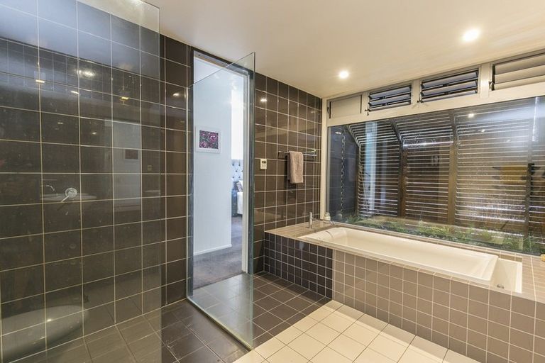 Photo of property in 63 Burnham Street, Seatoun, Wellington, 6022