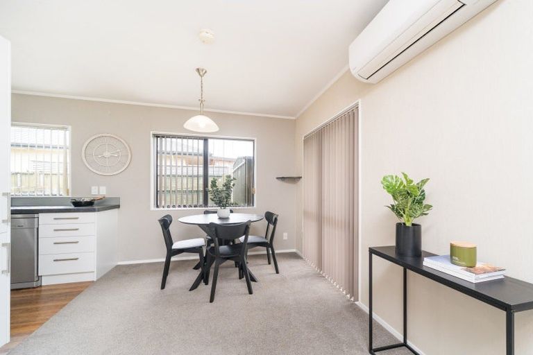 Photo of property in 71 Rhodes Drive, Kelvin Grove, Palmerston North, 4414