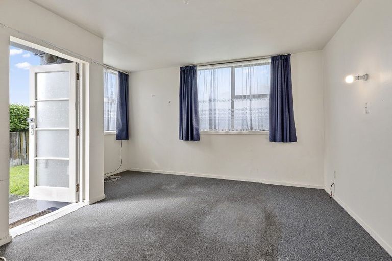 Photo of property in 127u7 Queens Drive, Lyall Bay, Wellington, 6022