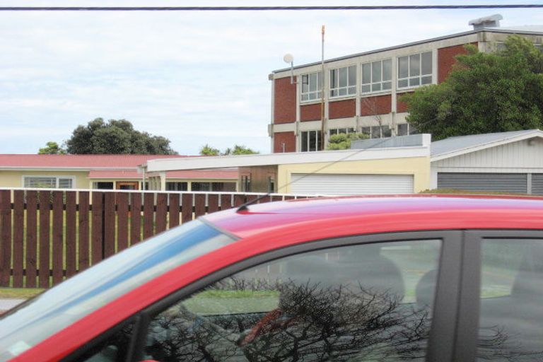 Photo of property in 37 Kapiti Road, Paraparaumu, 5032