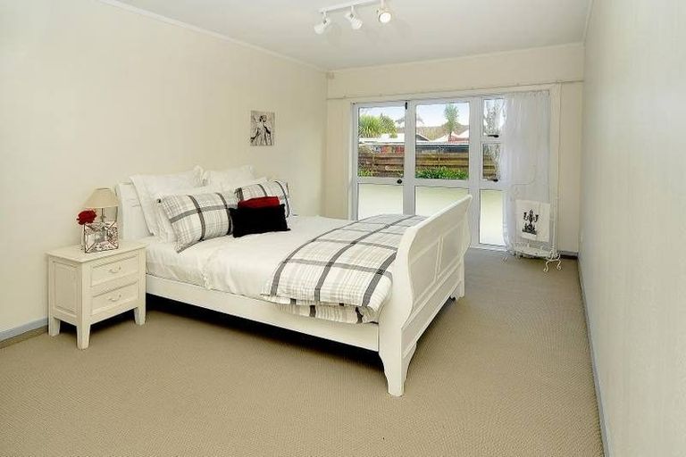 Photo of property in 1/341 Pakuranga Road, Pakuranga Heights, Auckland, 2010