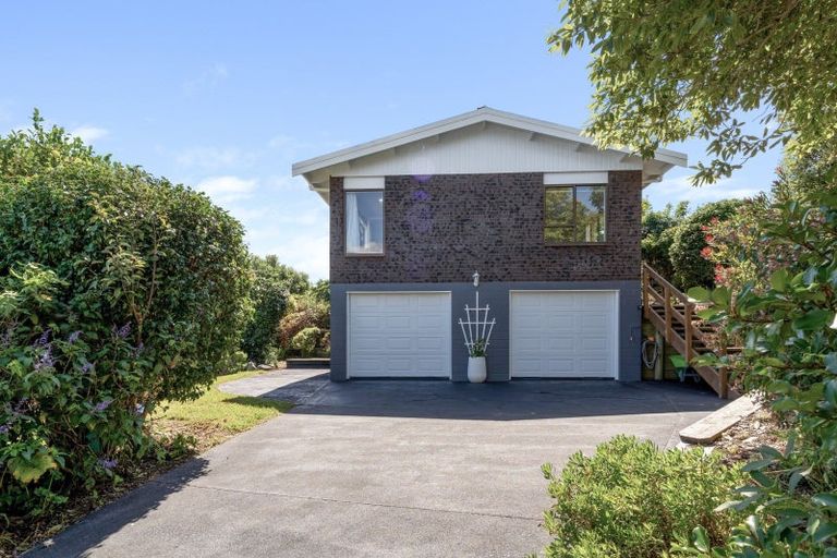 Photo of property in 1 Mohua Street, Waikanae, 5036
