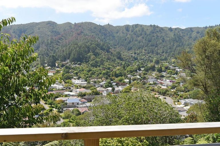 Photo of property in 43 August Street, Stokes Valley, Lower Hutt, 5019
