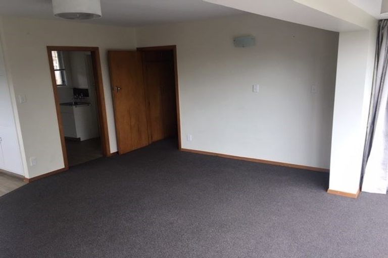 Photo of property in 32 Landsdowne Terrace, Cashmere, Christchurch, 8022
