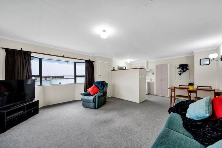 Photo of property in 20a Herekawe Drive, Spotswood, New Plymouth, 4310