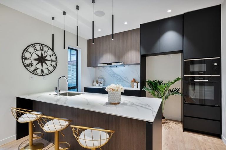 Photo of property in 81b Matipo Road, Mairangi Bay, Auckland, 0630